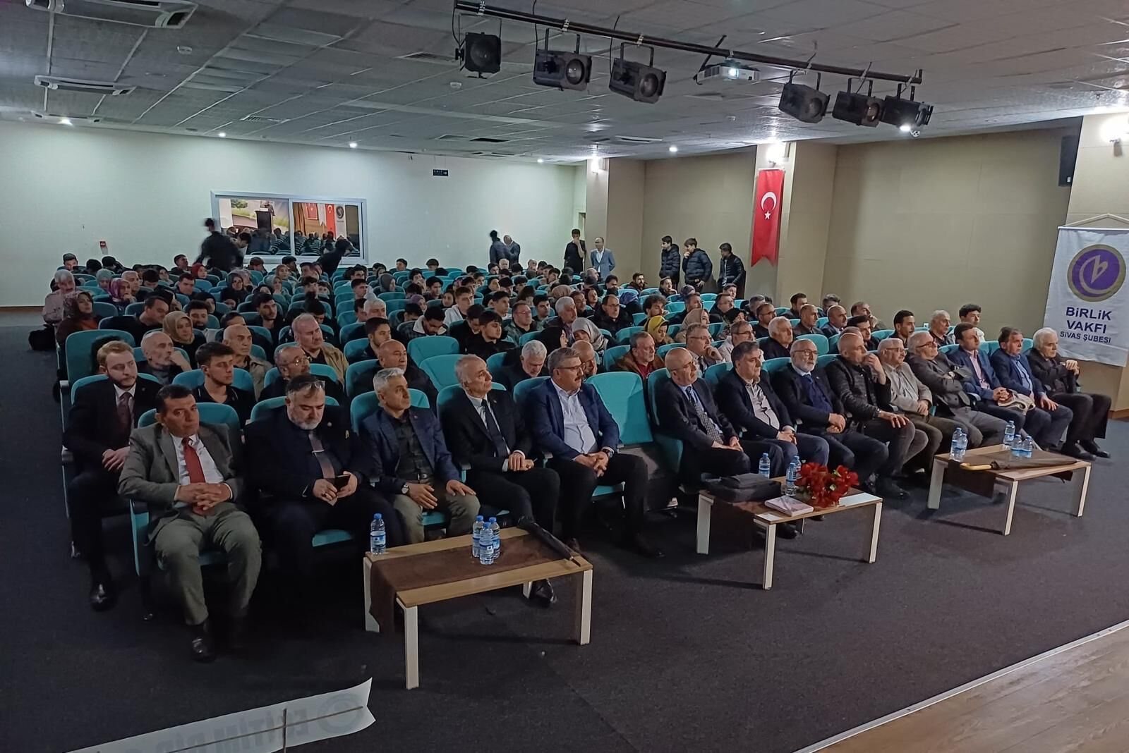 Sivas’ta Duygu Dolu Gece Üstad Necip Fazıl Kısakürek Vefatının 43. Yılında Anıldı