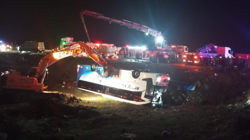Feci Kaza Otobüs Devrildi 4 Ölü Çok Sayıda Yaralı