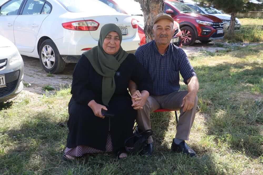 Hastane Odasını Bırakıp Kampüse Koştu! 2026-KPSS Öncesi Herkesi Duygulandıran Anne