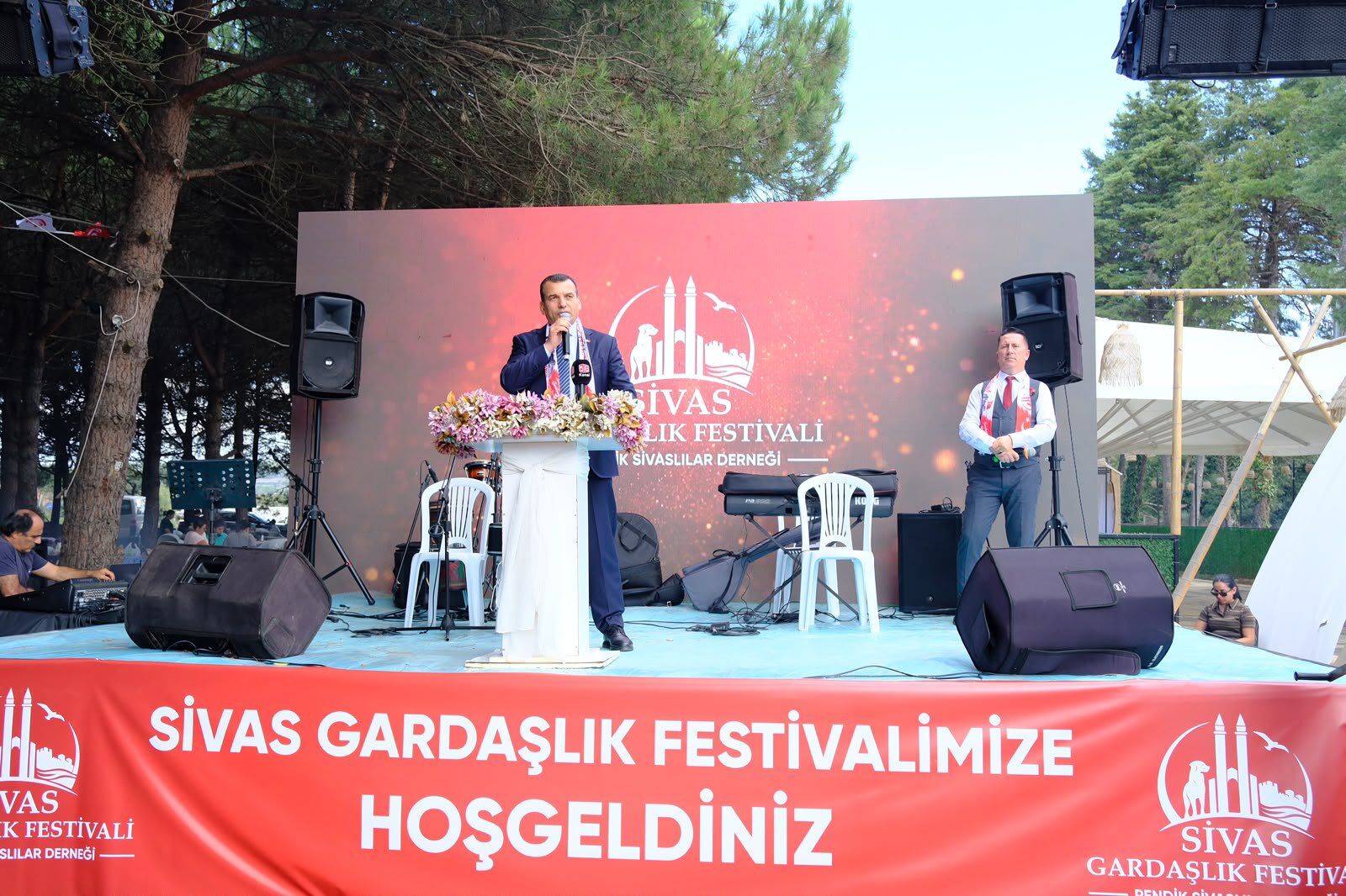 İstanbul’daki Sivaslılar Pendik’te düzenlenen festivalde buluştu