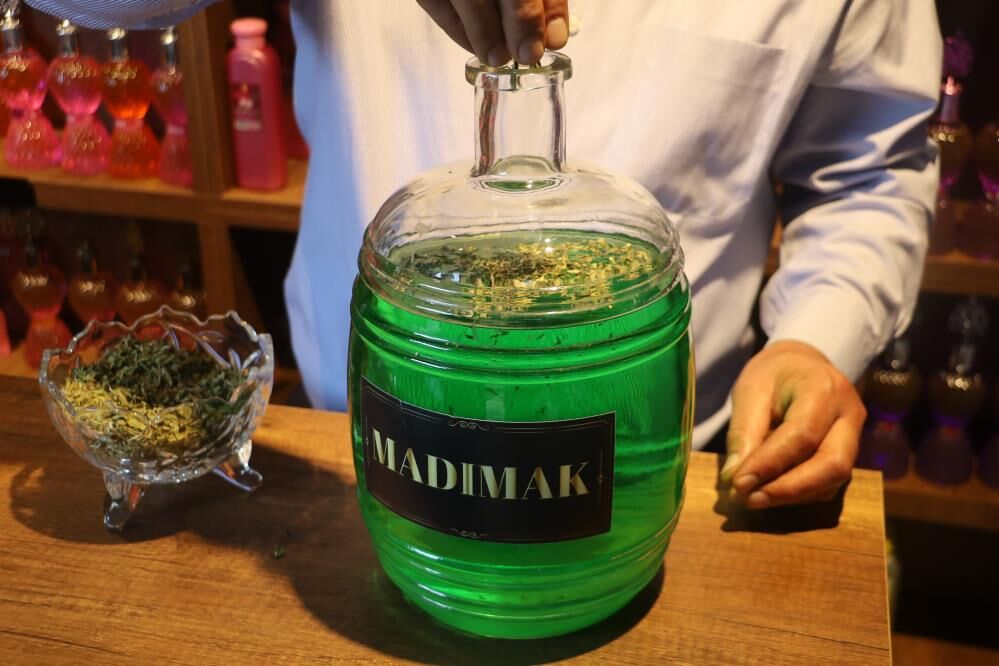 Sivas’ın madımağı bu kez kolonya şişesinde