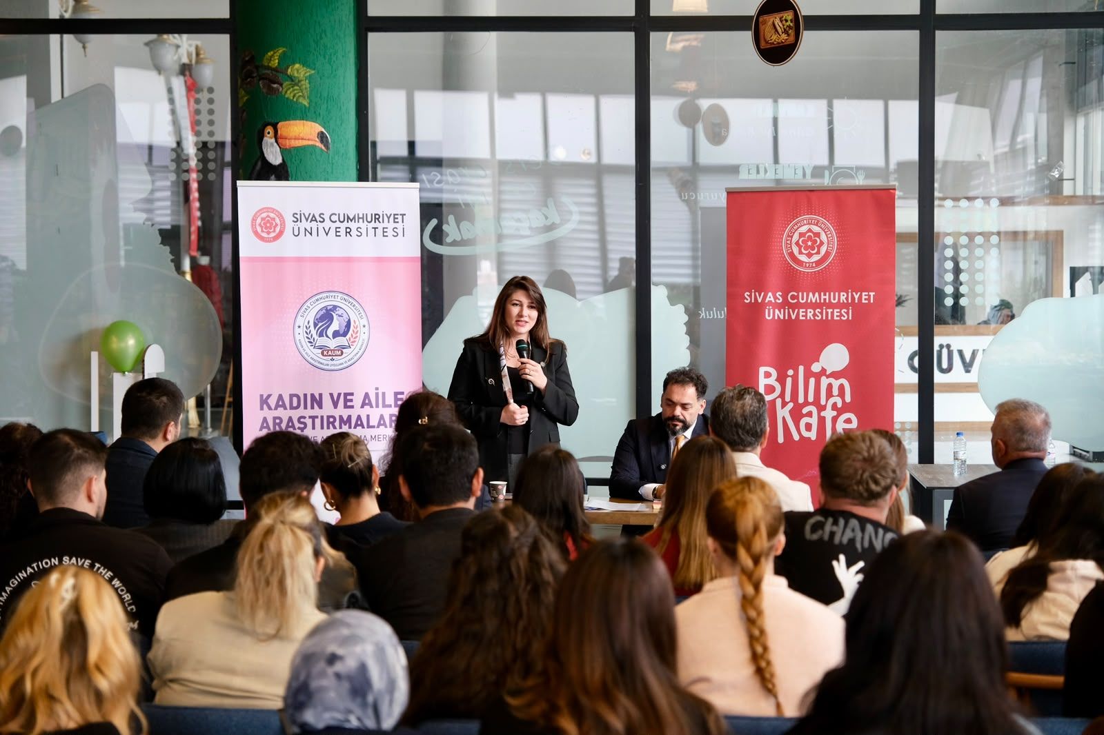 Sivas Bilim Kafe’de Yoksulluk Tüm Boyutlarıyla Ele Alındı