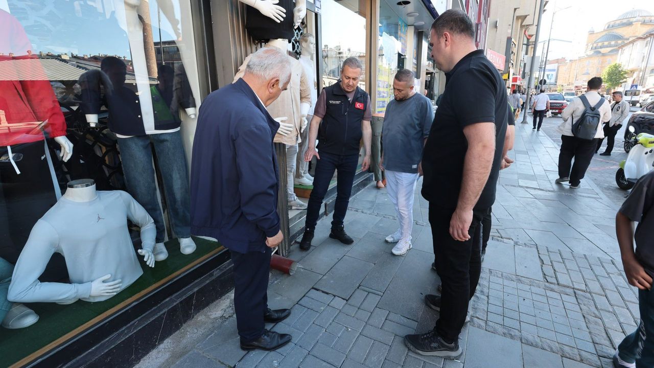 Sivas'ın en işlek caddesinde, kapsamlı yenileme çalışması ba