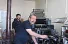 Mürekkep kokusuyla büyüyen usta: Hikmet Uzunoğlu