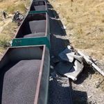 Sivas'tan giden yük treni Malatya'da kamyona çarptı!