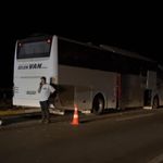 Sivas’ta yolcu otobüsü otomobil ile çarpıştı!