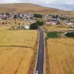 Kangal Deliktaş Köyü'nde sıcak asfalt çalışmaları tamamlandı