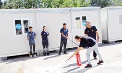 Malatya'da Gazetecilere yangın söndürme eğitimi