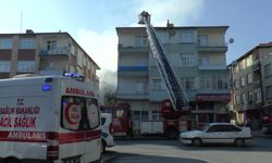 Korkutan yangın: Yanan ev 1 saatte söndürüldü