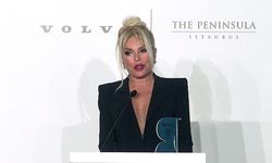 Ödül töreninde konuşan Ajda Pekkan: "Kalbim Gazze için atıyor"