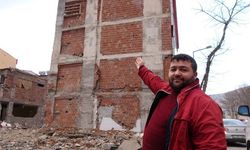 Bina yıkıldı, kavanozlar 11 aydır yerinde duruyor