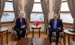 Dışişleri Bakanı Hakan Fidan, İngiliz mevkidaşı David Cameron ile görüştü
