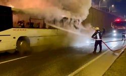Servis otobüsü alev alev yandı