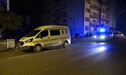 Silahlı ve bıçaklı kavgada kan aktı: 2 yaralı