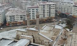 Sivas kara hasret kaldı, az da olsa yağan kar güzel görüntüler oluşturdu