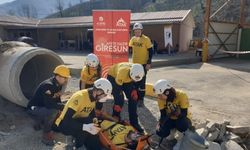 Deprem tatbikatı gerçeğini aratmadı
