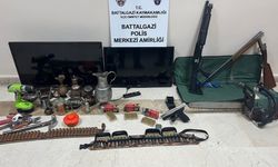 Hırsız saklandığı elbise dolabında yakayı ele verdi
