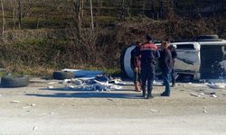 Kamyonet takla attı: 1 ölü, 3 yaralı