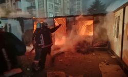 Konteyner da yangın çıktı: itfaiye ekipleri müdahale etti 