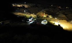  Toprak kayması sonucu kayıp 9 işçiyi arama kurtarma çalışmaları aralıksız sürüyor
