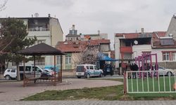 3.kattan düşen genç kız ağır yaralandı
