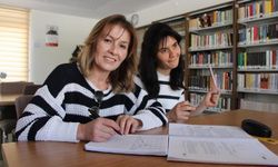 Anne-kız üniversitede