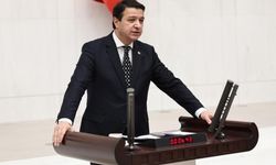 Kayseri'de siyasi parti afişleri kaldırılıyor