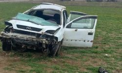 Sivas'ta yoldan çıkan otomobil takla attı: 3 yaralı