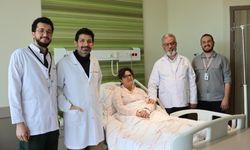 Beyin tümörünü burun deliğinden çıkardılar