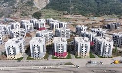 Elimiz, gözümüz, gönlümüz deprem bölgesinde