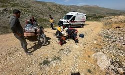 Motosiklete ayağı sıkıştı, yardım istedi