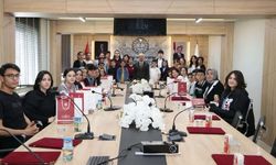Müdür Yener'den öğrencilere tebrik