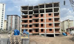 Sivas'ta 6'ncı kattan düşen inşaat işçisi hayatını kaybetti