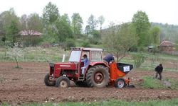 Belediye tarım makinelerinden üreticilere destek