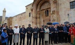 Divriği Ulu Cami ibadete açıldı