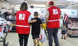 Kızılay'dan 300 bin kıyafet