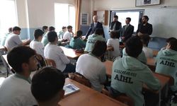 Müdür Yener'den öğrencilere tavsiyeler