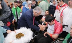 Özel gençlere özel asker kınası
