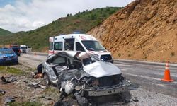 Pikap ile otomobil çarpıştı: 2 ölü 2 yaralı