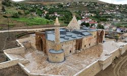 Restorasyonu biten mimari harikada ince işçilik kullanıldı