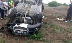 Araba takla attı: 4 yaralı