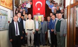 Beşir Ayvazoğlu öğretmenlerle buluştu