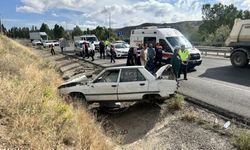 Sivas'ta otomobil devrildi: 5 yaralı