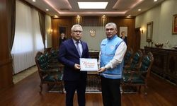 Vali Şimşek, kurbanını TDV'ye bağışladı