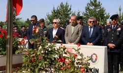Vali Şimşek şehit aileleriyle bayramlaştı