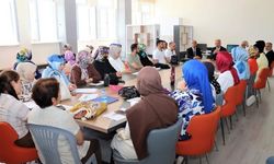 Yılsonu programı için okul ziyaret