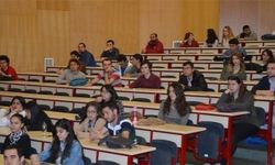 Akredite olan üniversiteleri seçin