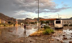 Divriği sele teslim