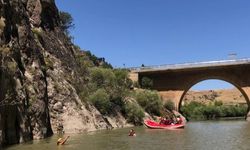 Karasu'da rafting heyecanı
