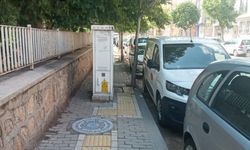 Sivas'ın kaldırımları yayalara ve engellilere göre değil